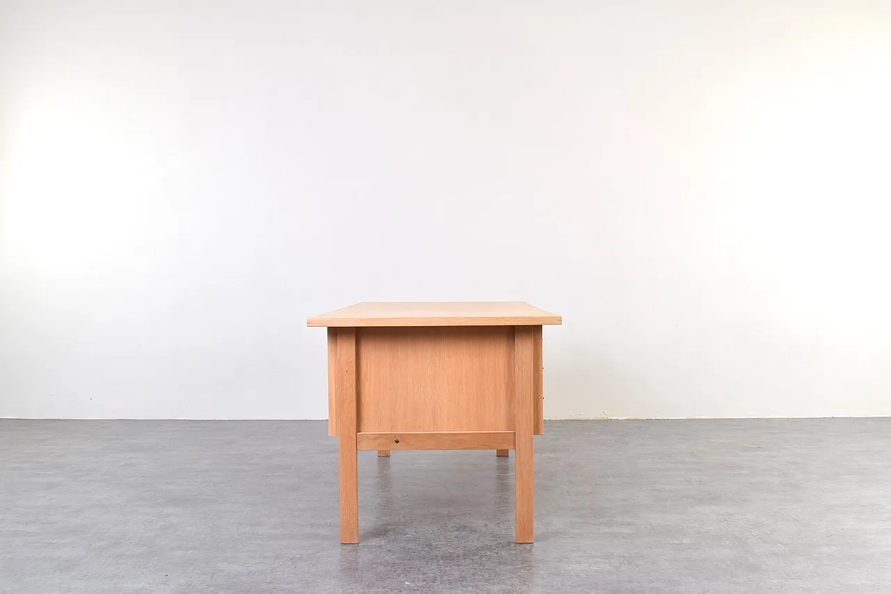Scrivania in quercia di Svend Åge Madsen per Sigurd Hansen, anni '60 5