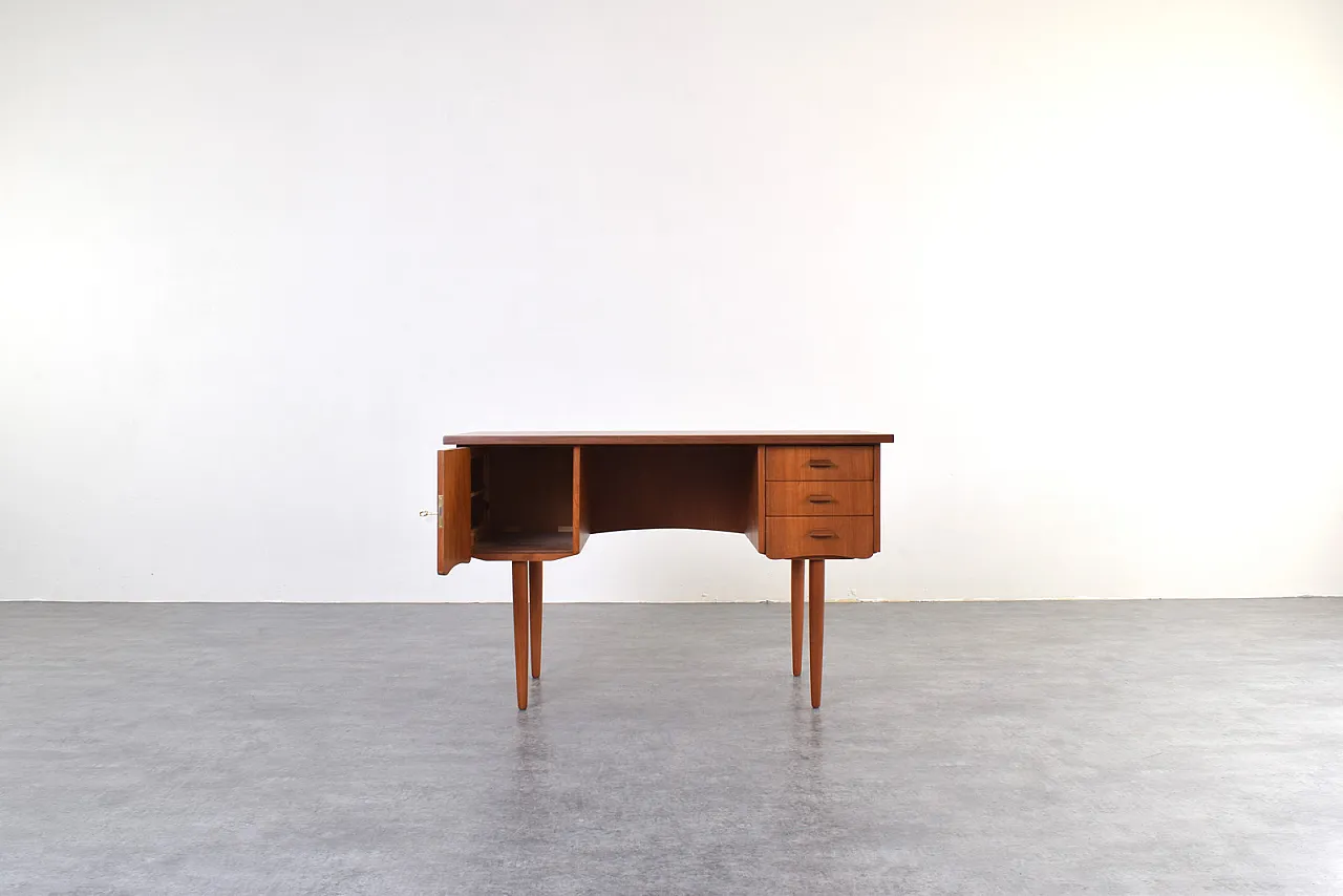 Scrivania Mid-Century in teak, Danimarca, anni '60 2