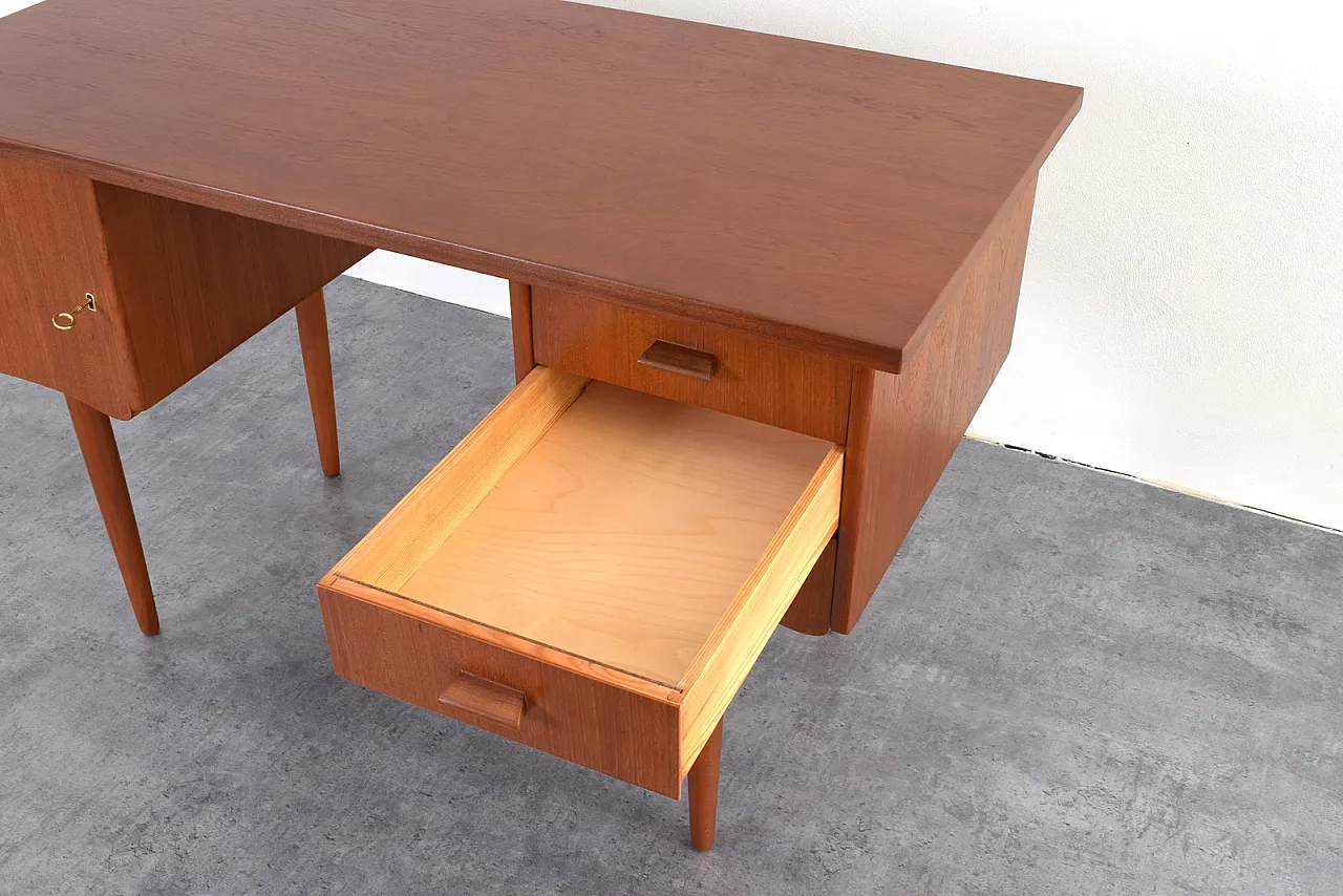 Scrivania Mid-Century in teak, Danimarca, anni '60 19