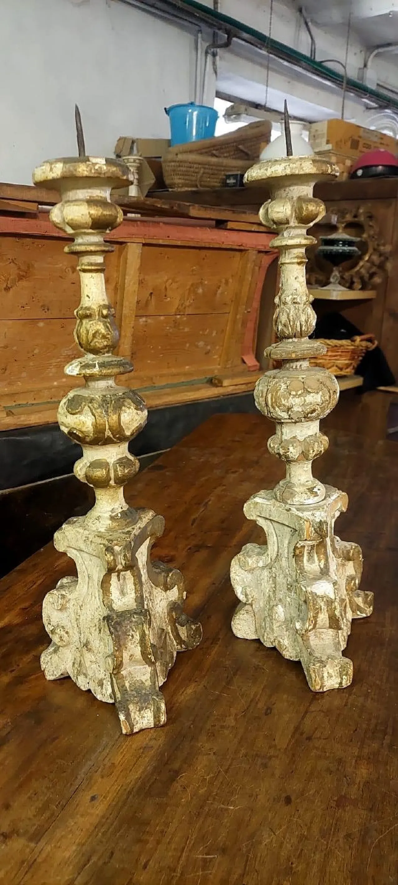 Pair of carved, lacquered and gilded wooden candlesticks, 18th century 6