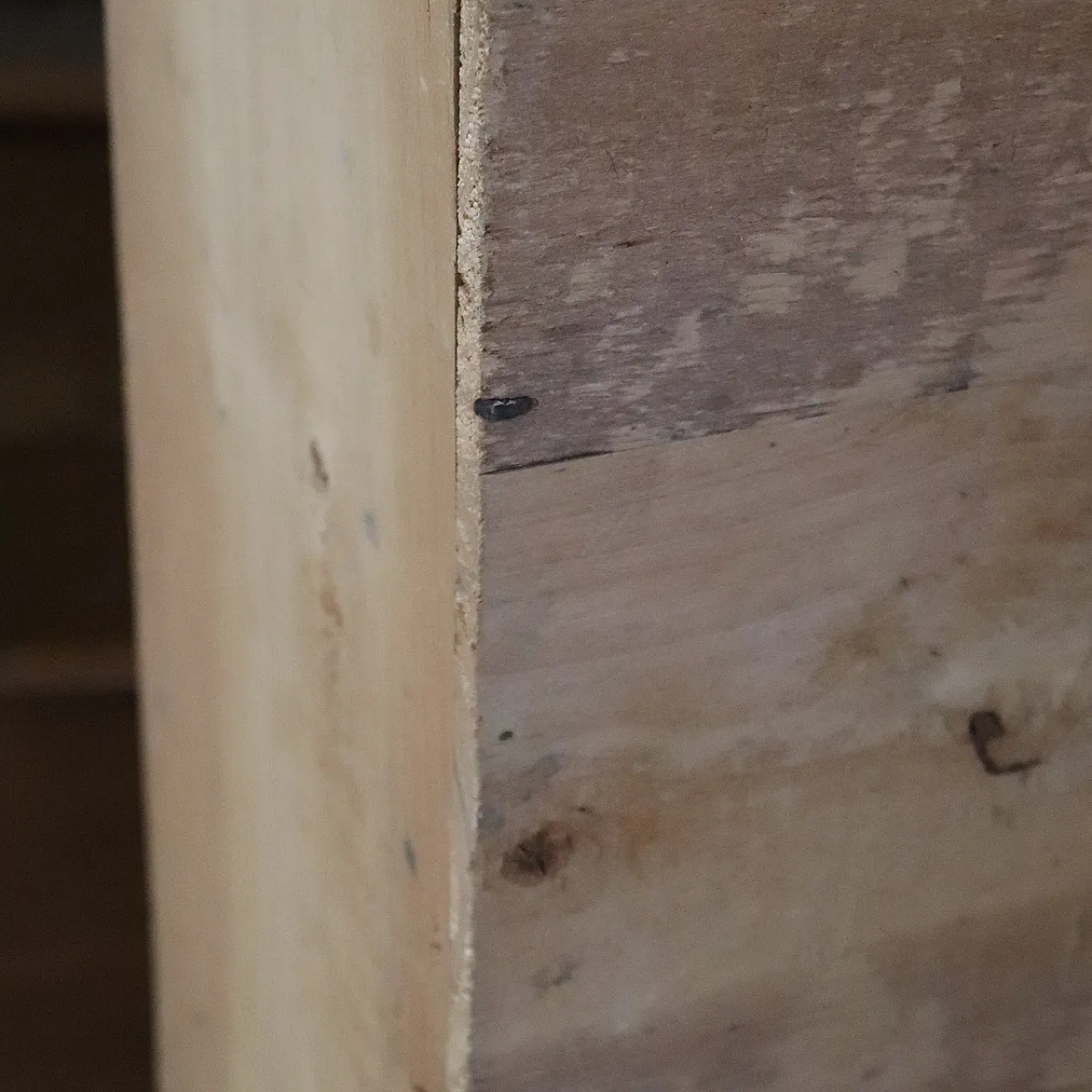 Chest of drawers in solid walnut, early 19th century 12
