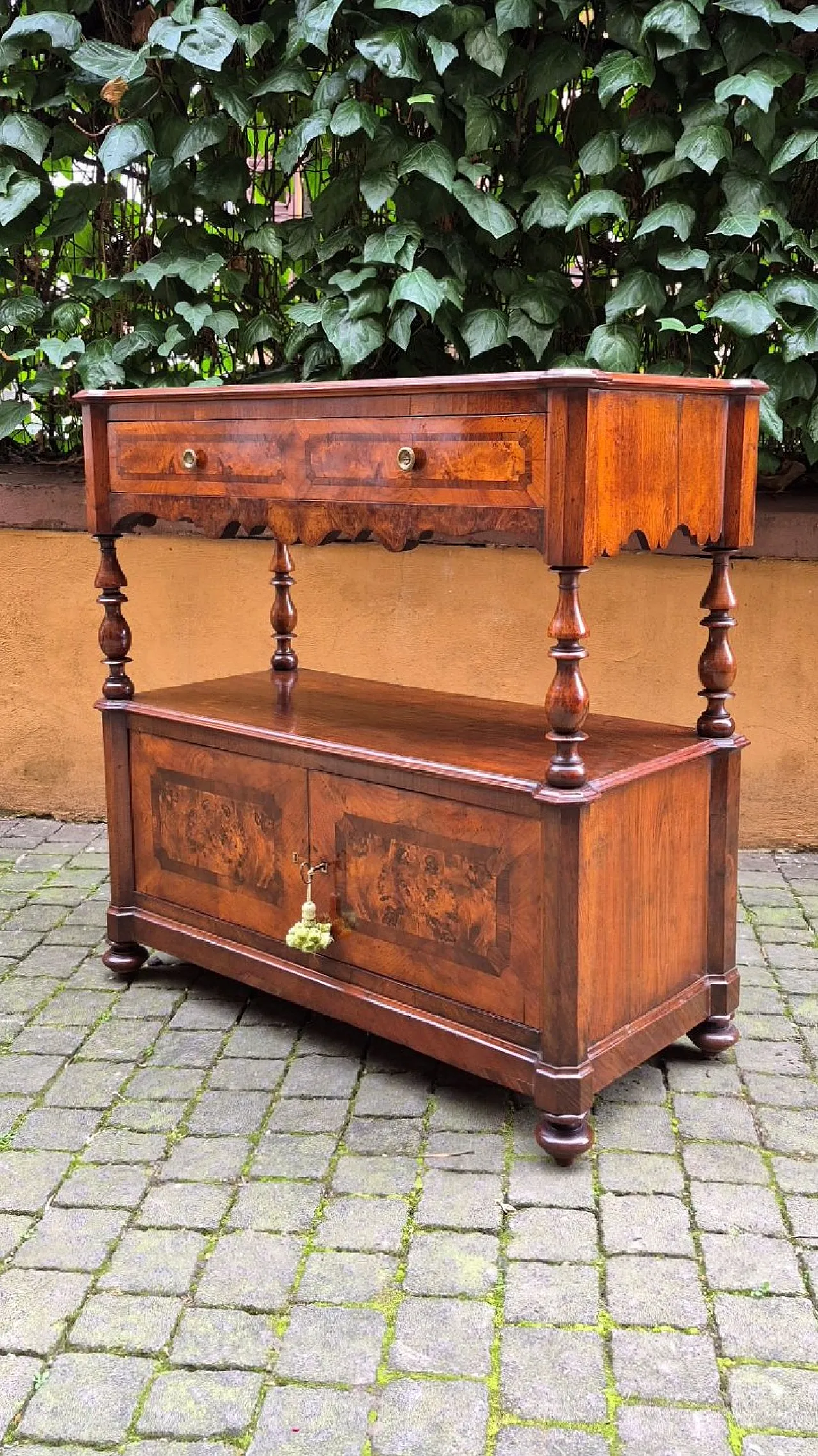 Credenza romagnola in noce lastronata e filettata, ‘800 4