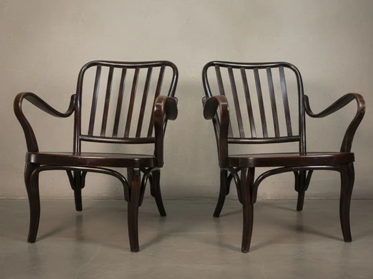 Coppia di poltrone n. 752 di Josef Frank per Thonet, anni '30 1