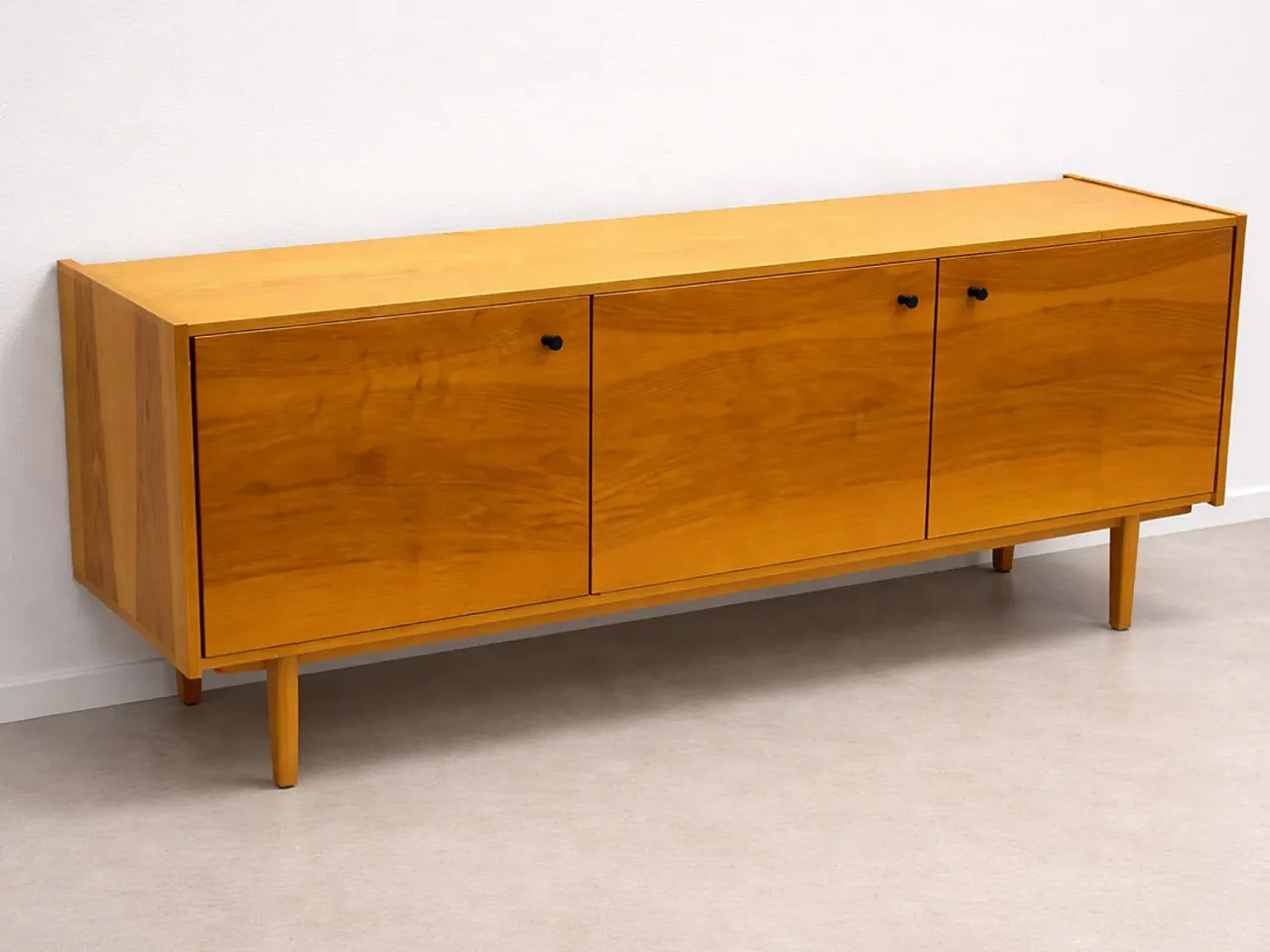 Credenza moderna in impiallacciatura di legno caldo, fine '900 1