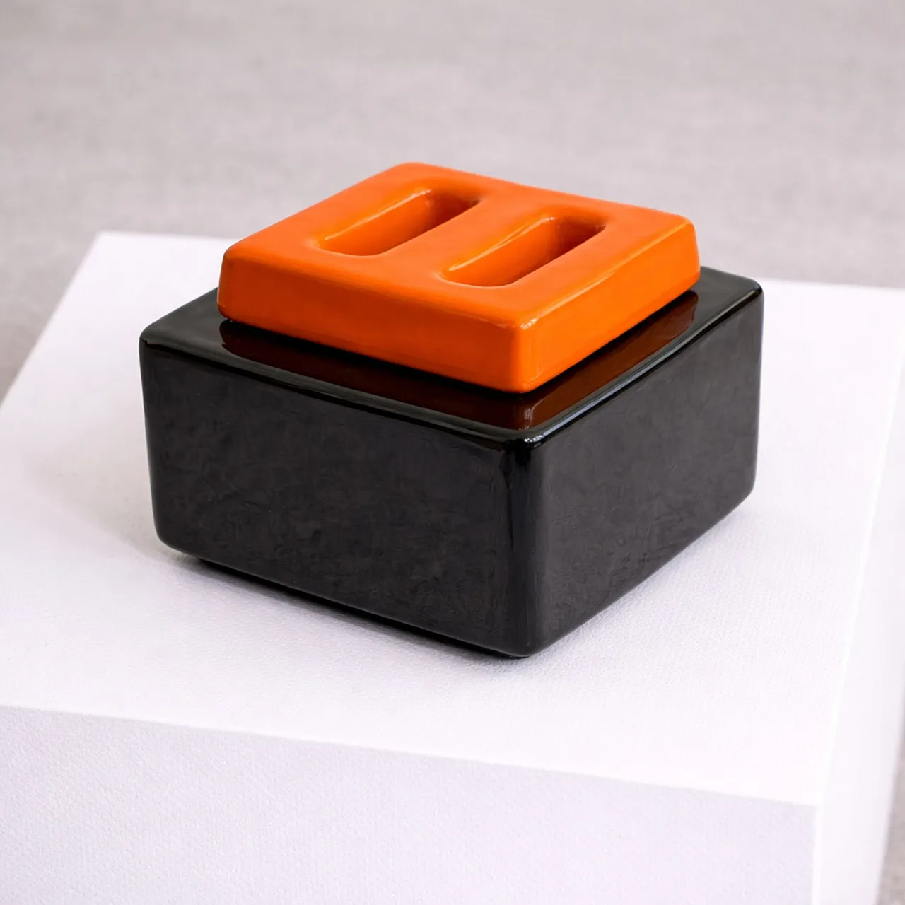 Tea set in red and black glazed ceramic, Sottsass style, 1970s 6