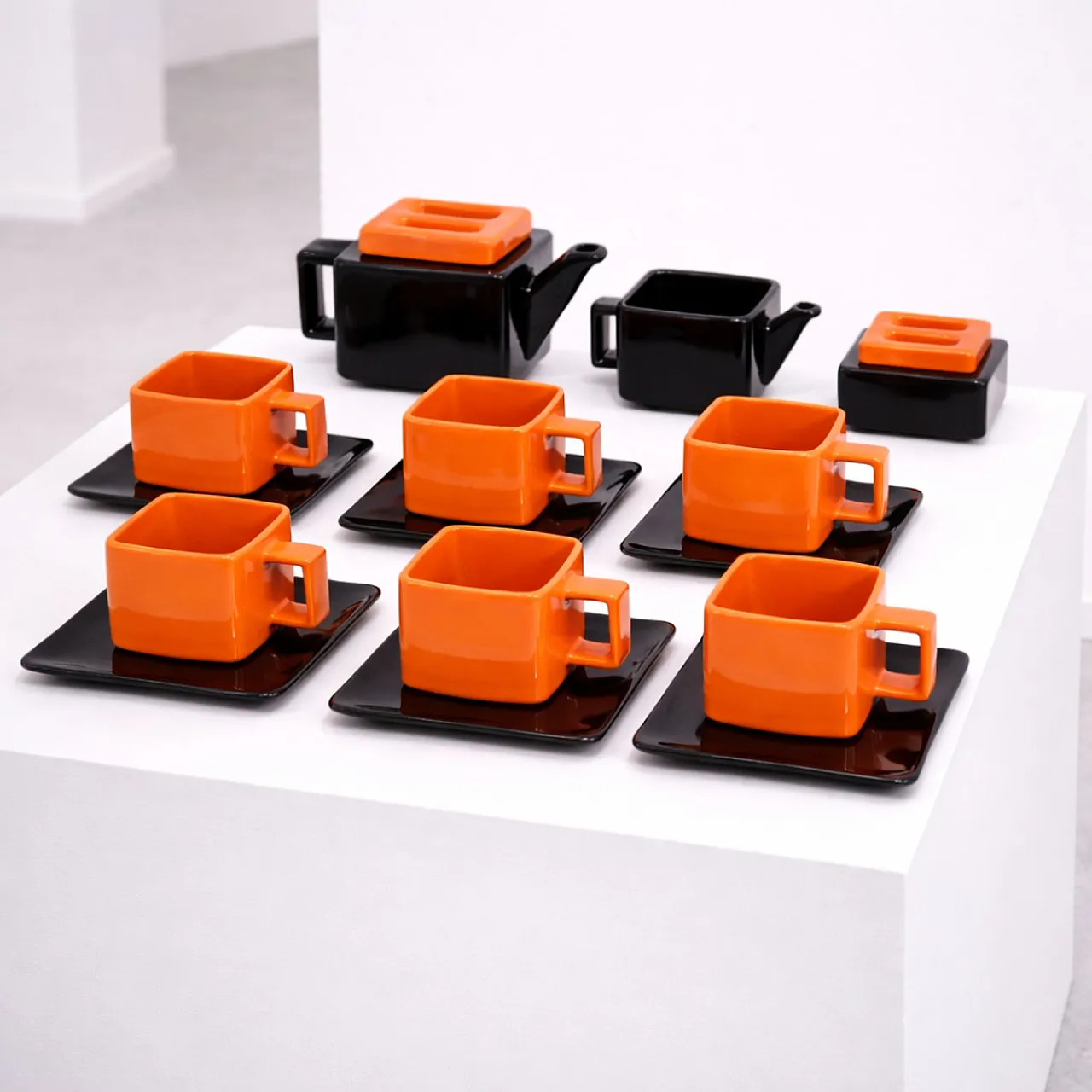 Tea set in red and black glazed ceramic, Sottsass style, 1970s 8