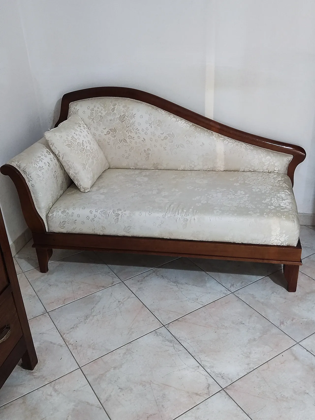 Dormeuse in legno massello in stile Impero, anni '60 2