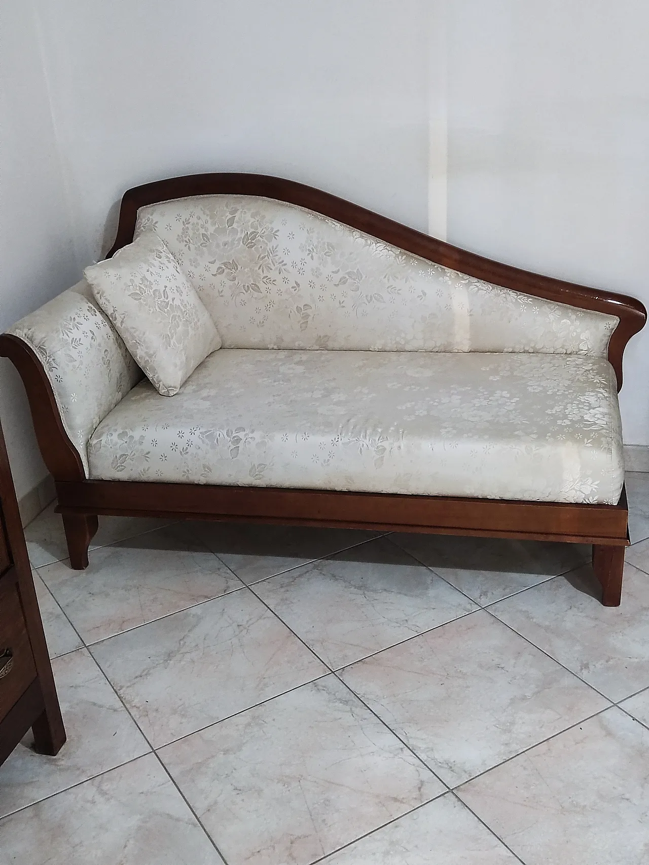 Dormeuse in legno massello in stile Impero, anni '60 3