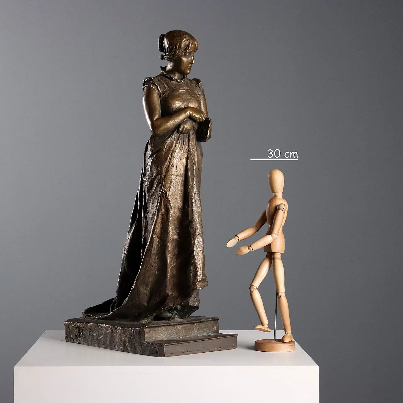 Bronze sculpture depicting a woman with a book, 19th century 2