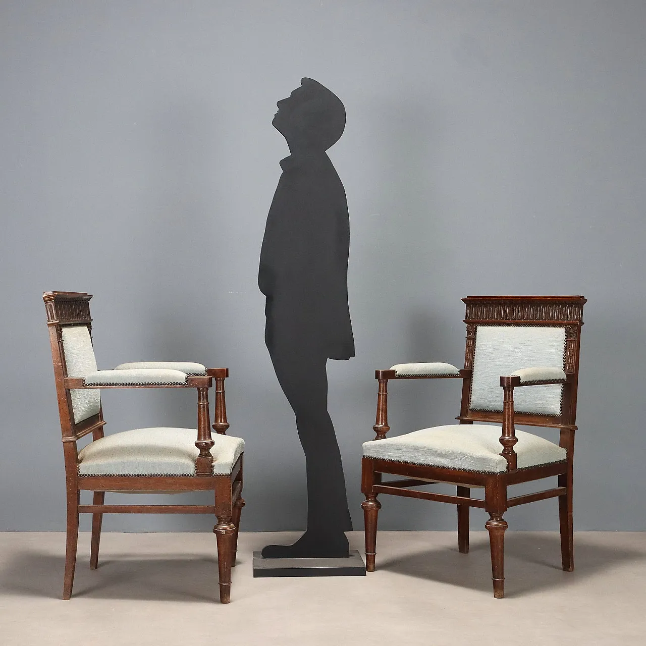 Coppia di poltrone neobarocche in noce, fine '800 3