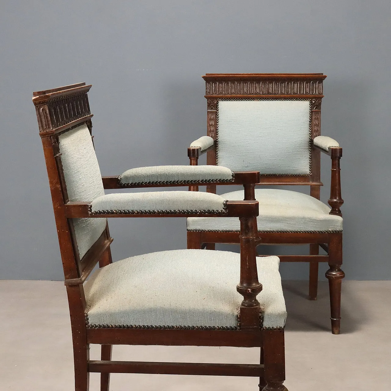 Coppia di poltrone neobarocche in noce, fine '800 4