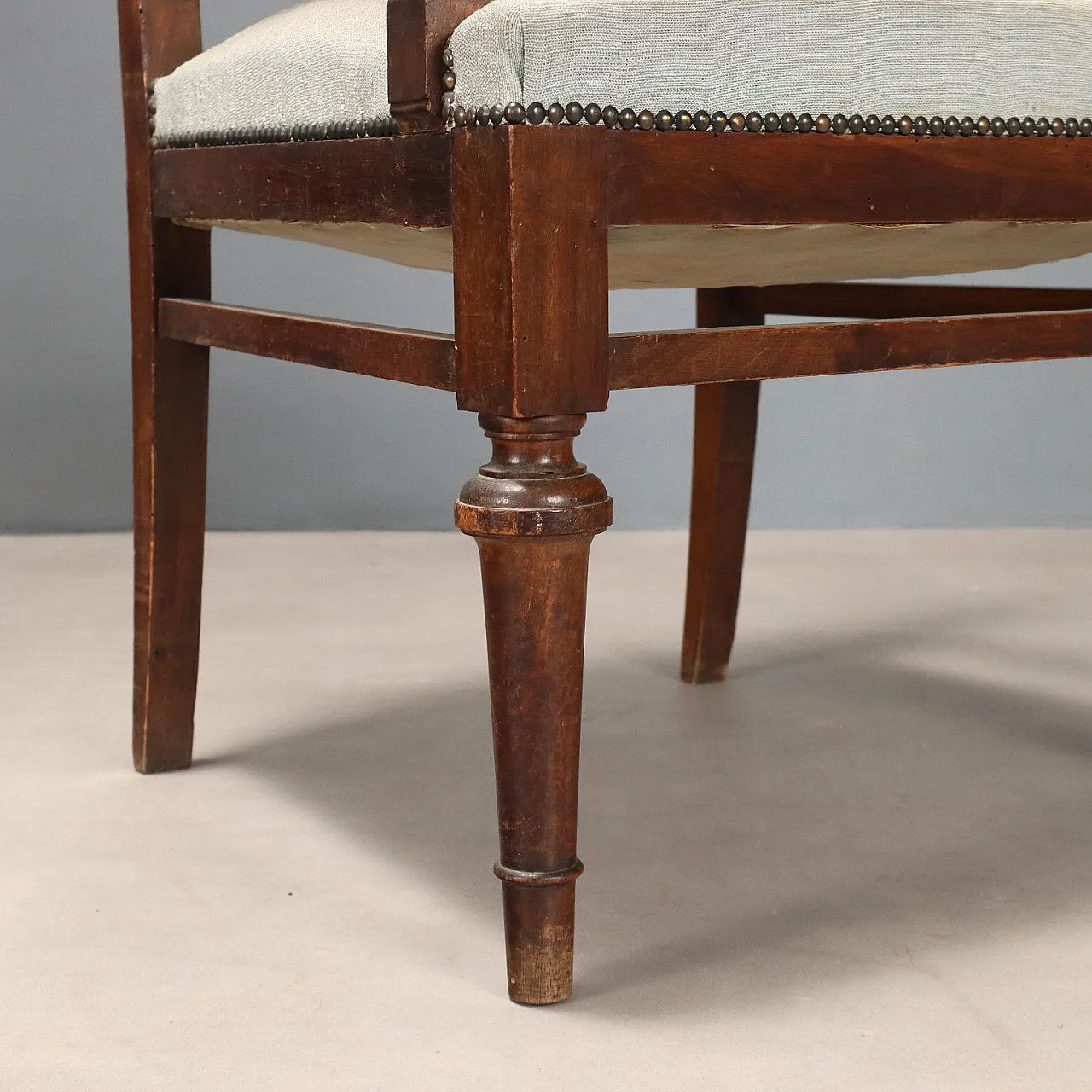 Coppia di poltrone neobarocche in noce, fine '800 7