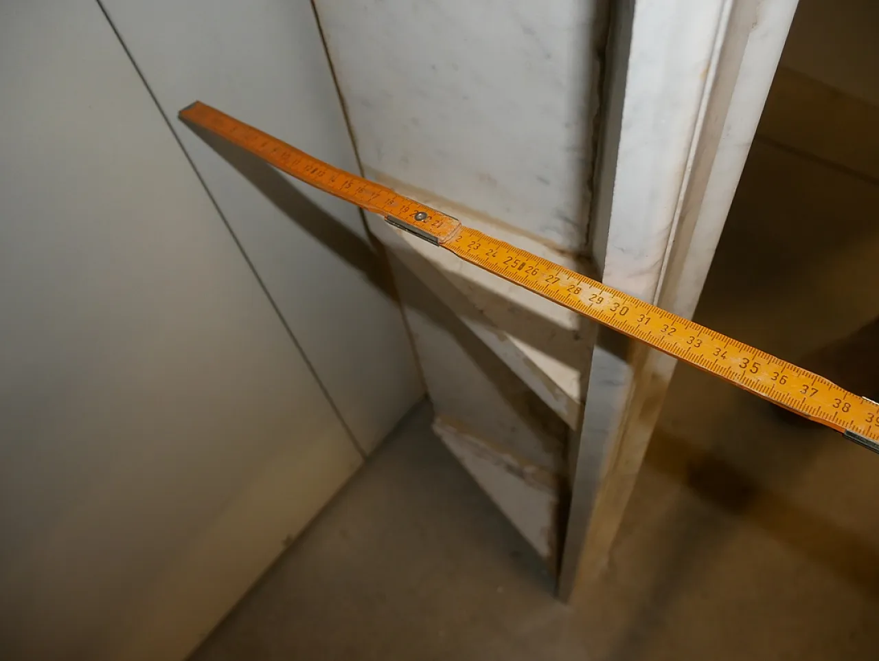 Fireplace in white marble, early 20th century 13