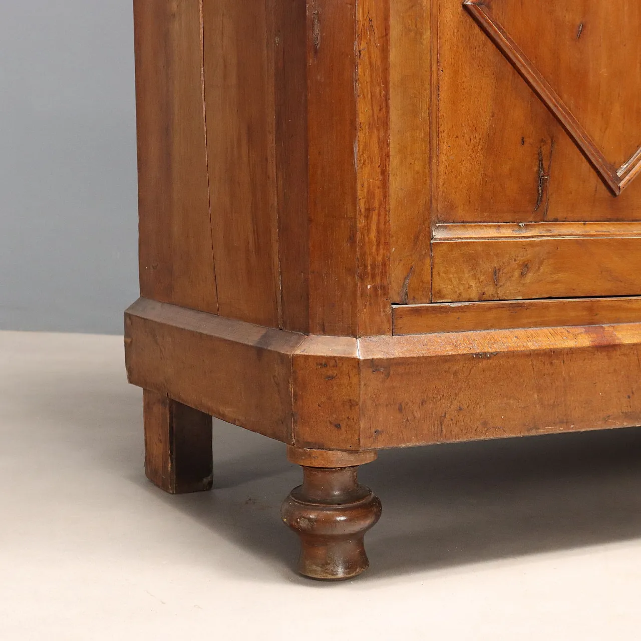 Credenza in noce e vetro, metà '800 10