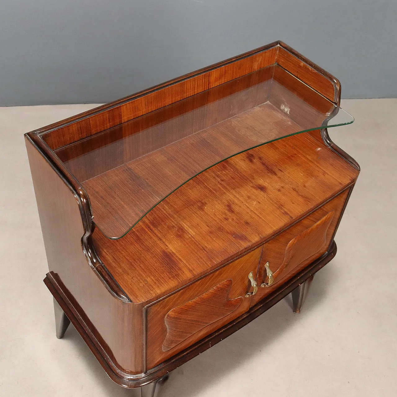 Coppia di comodini in legno esotico, ottone vetro, '900 8