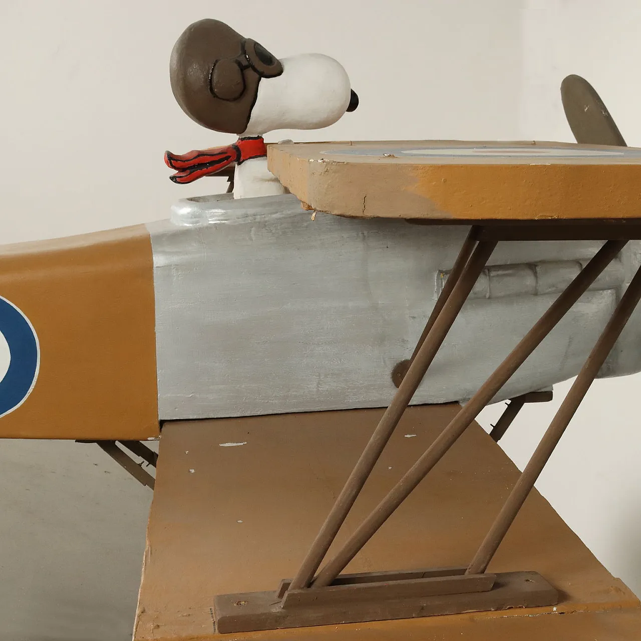 Modellino di aereo con Snoopy aviatore, anni '60 5