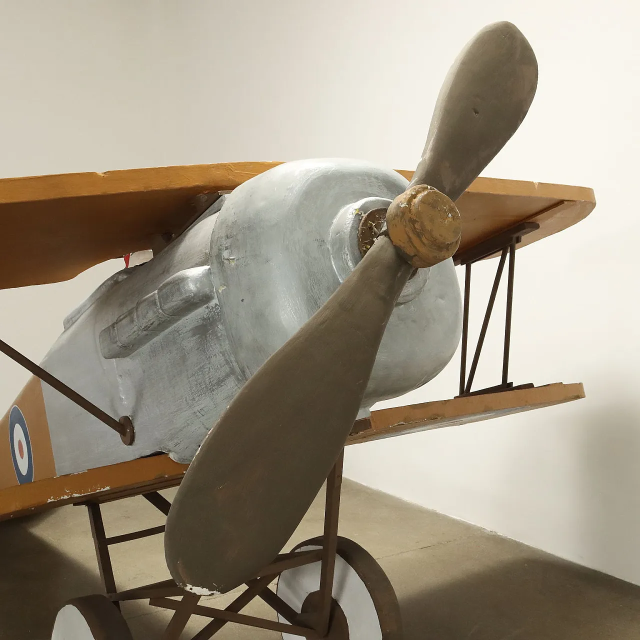 Modellino di aereo con Snoopy aviatore, anni '60 8