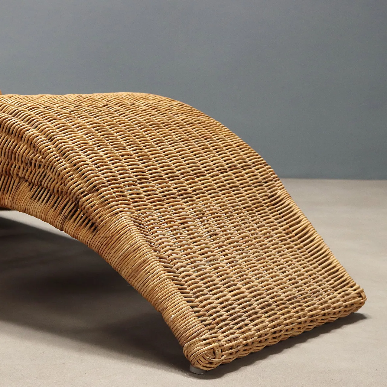 Chaise longue in bamboo and woven wicker, 20th century 6