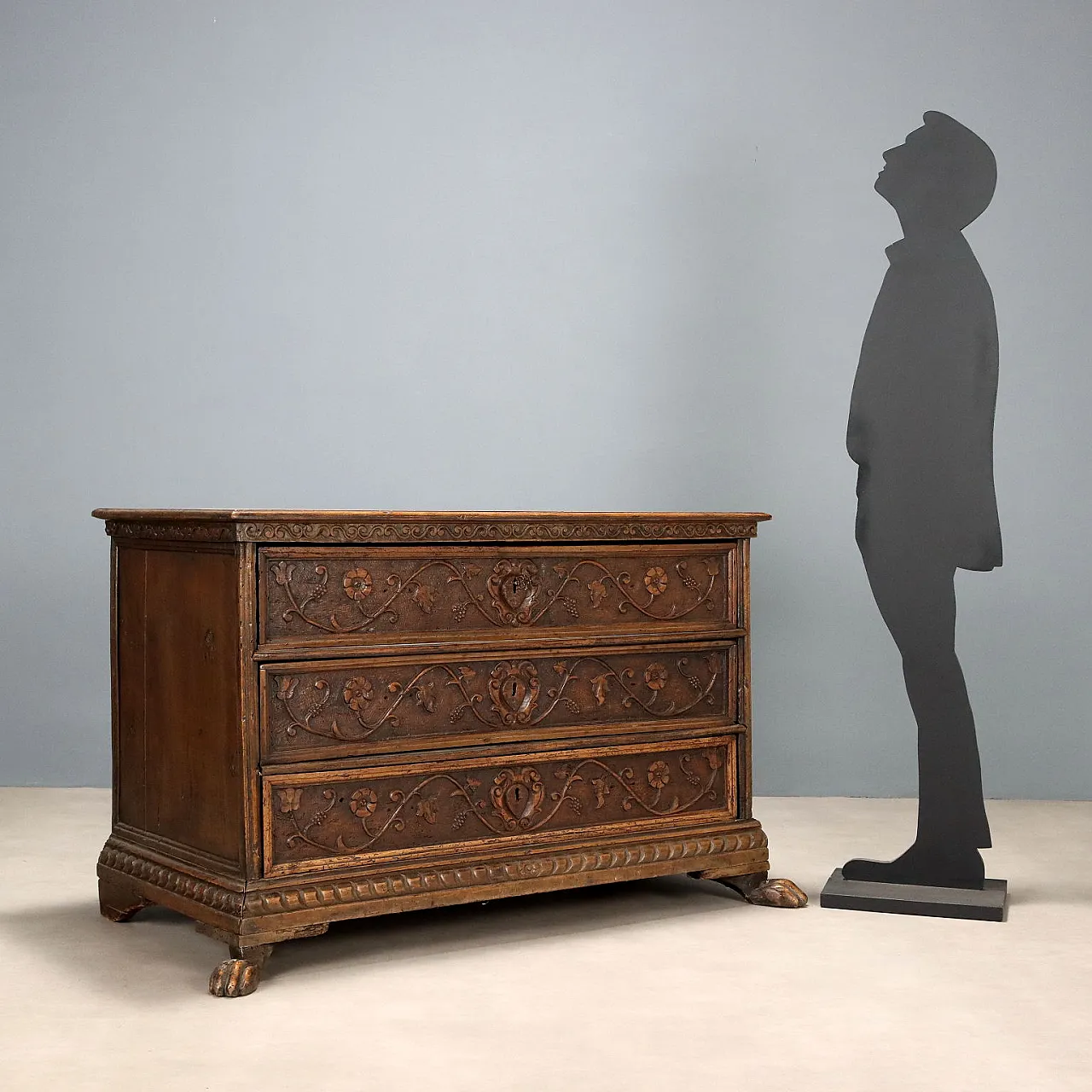 Cassettone feltrino, inizio '700 2