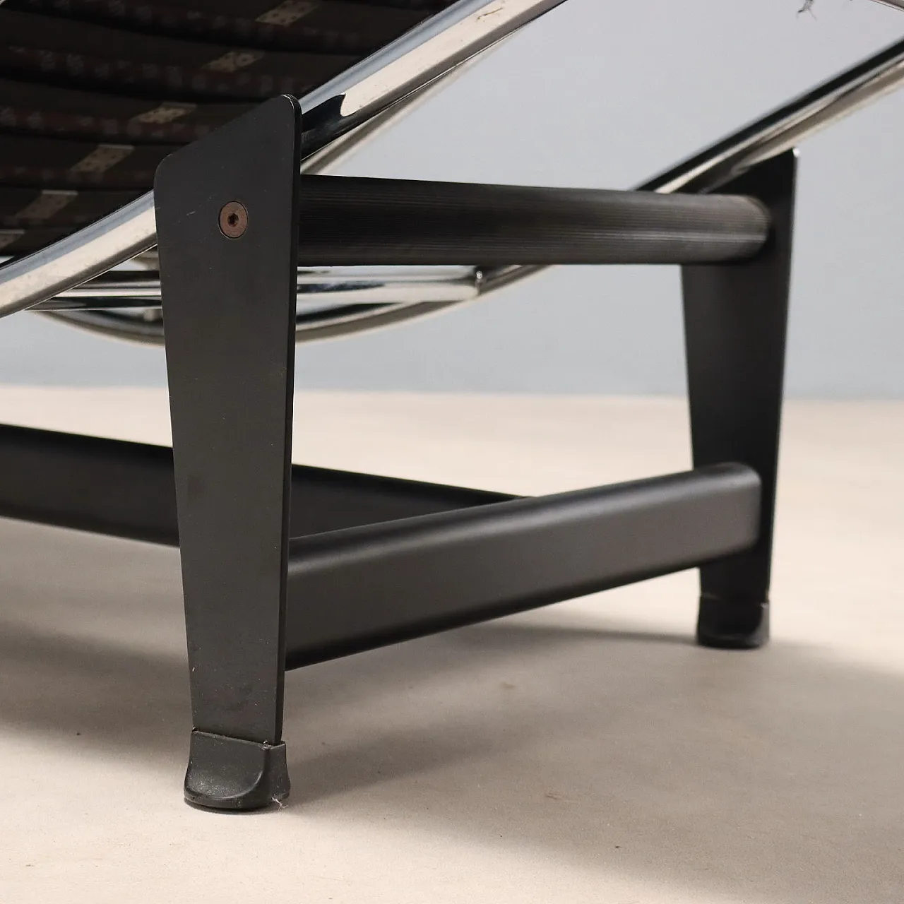 Chaise longue in metallo smaltato e cromato, '900 6