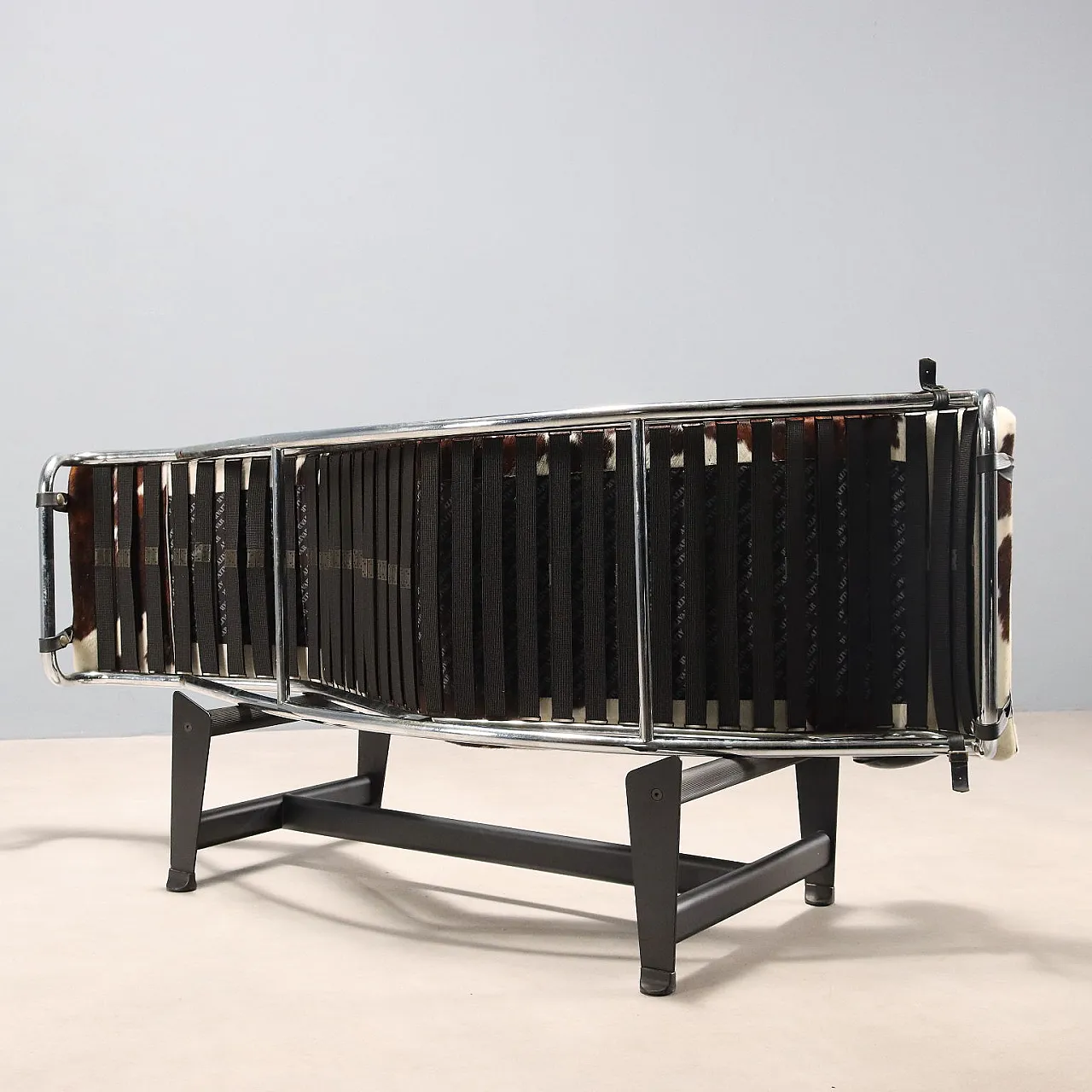 Chaise longue in metallo smaltato e cromato, '900 9