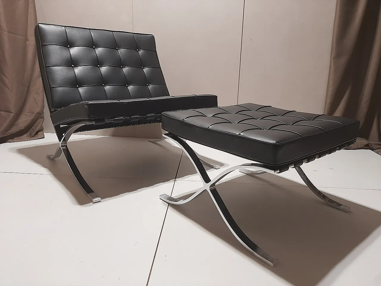 Barcellona Relax armchair by Knoll in black Venezia leather, 2000s 4