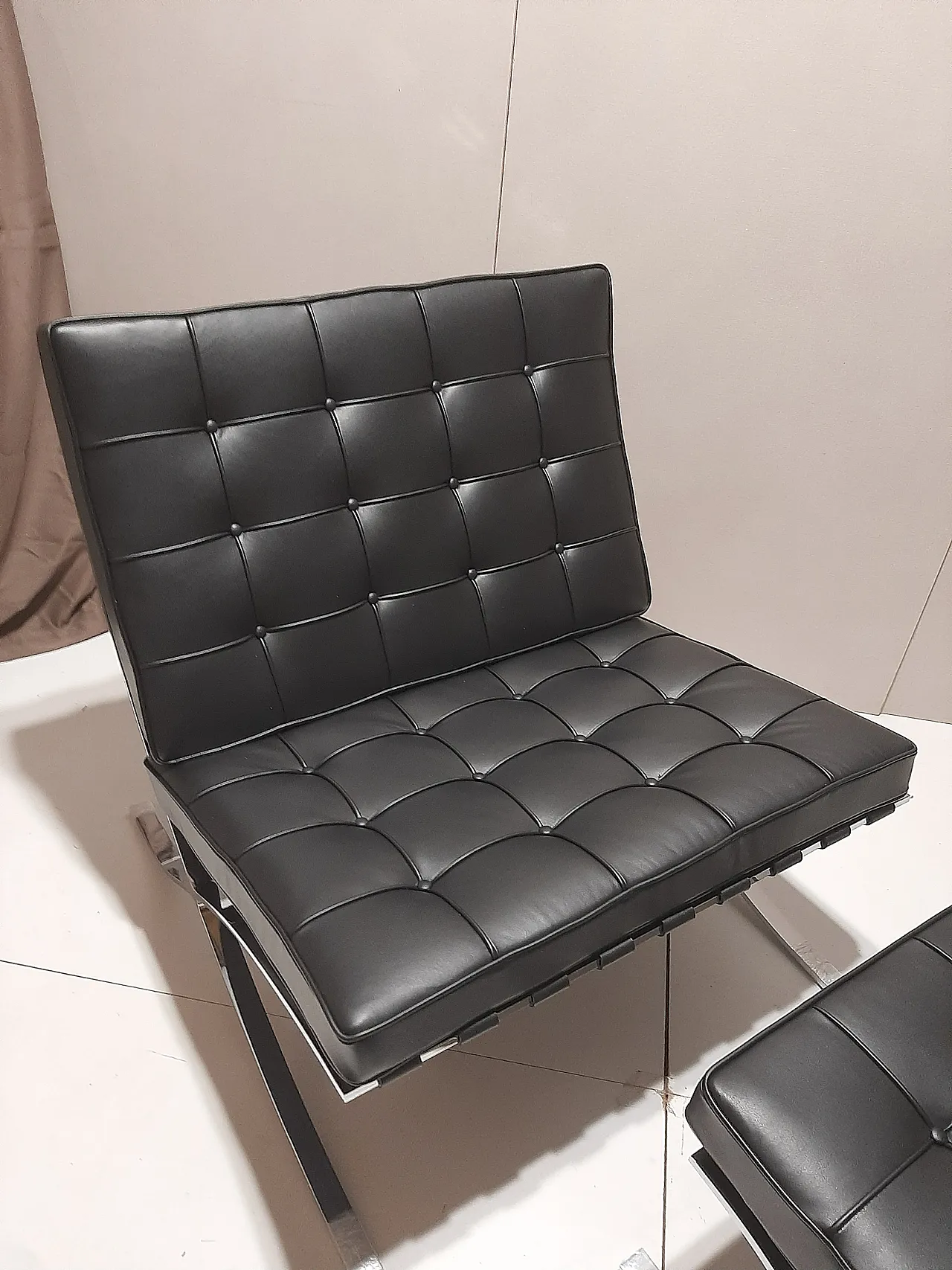 Barcellona Relax armchair by Knoll in black Venezia leather, 2000s 10