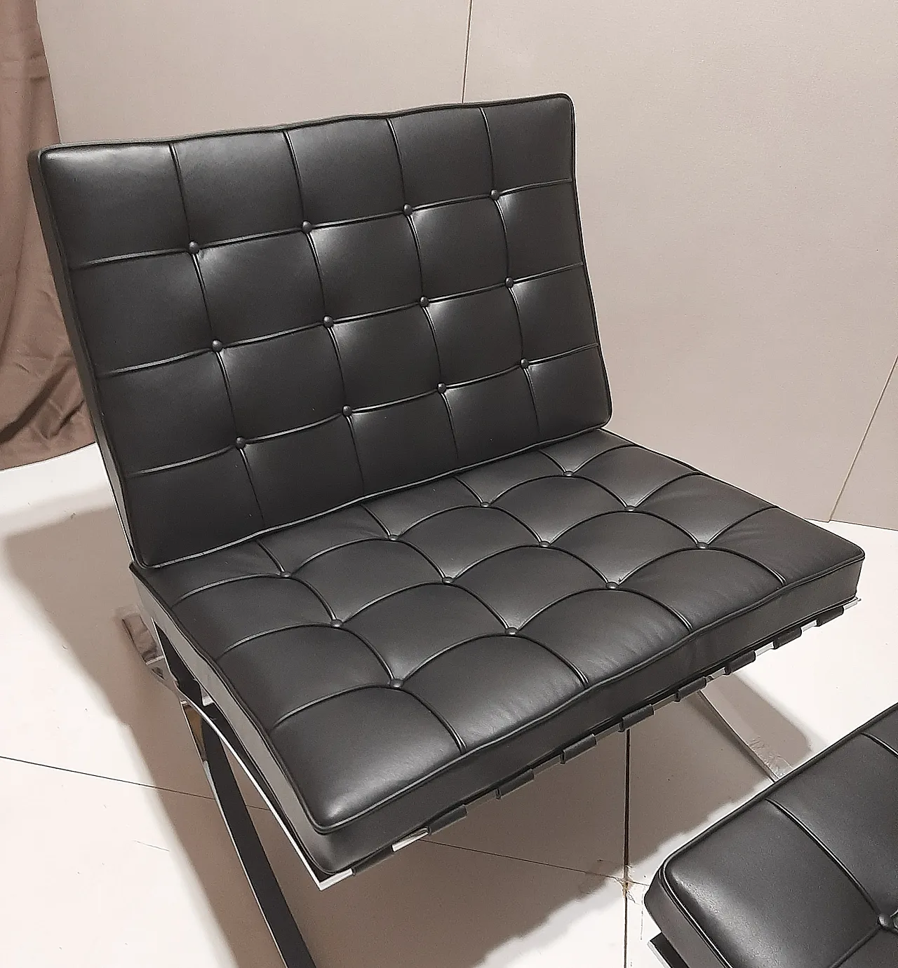 Barcellona Relax armchair by Knoll in black Venezia leather, 2000s 11