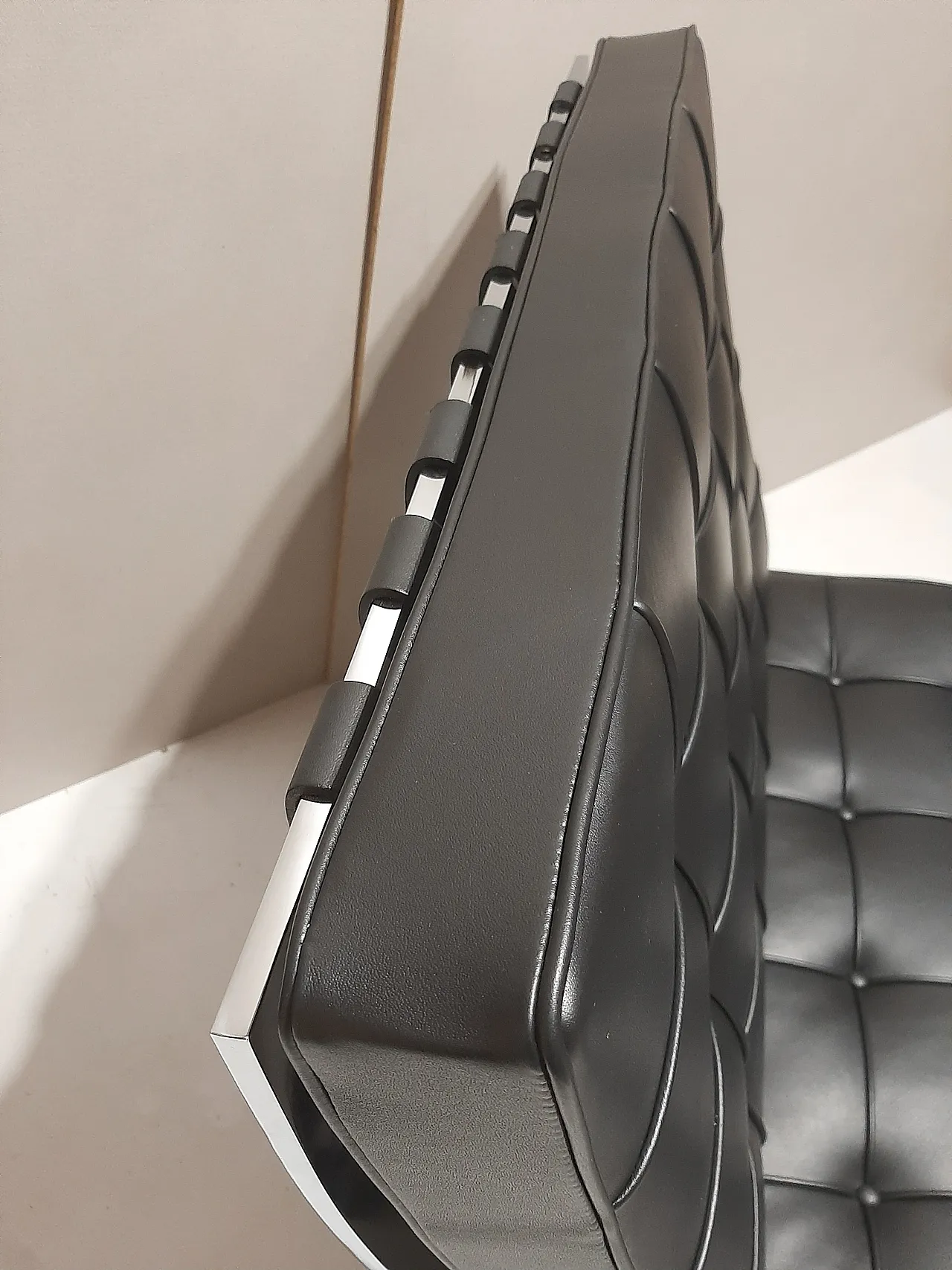 Barcellona Relax armchair by Knoll in black Venezia leather, 2000s 15