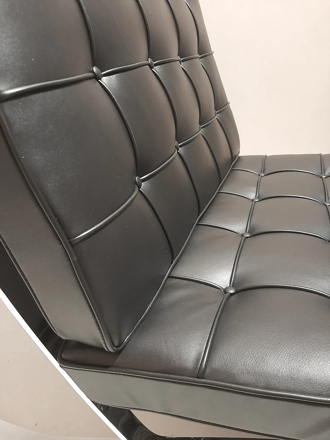 Barcellona Relax armchair by Knoll in black Venezia leather, 2000s 16