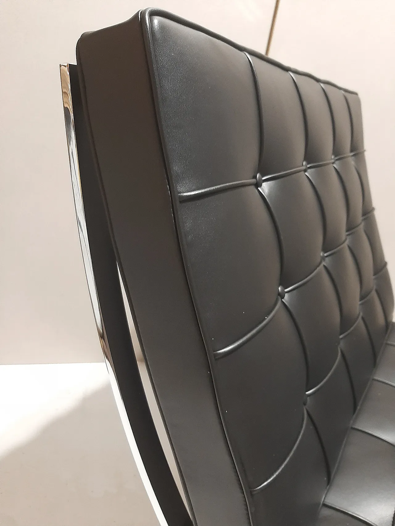 Barcellona Relax armchair by Knoll in black Venezia leather, 2000s 17