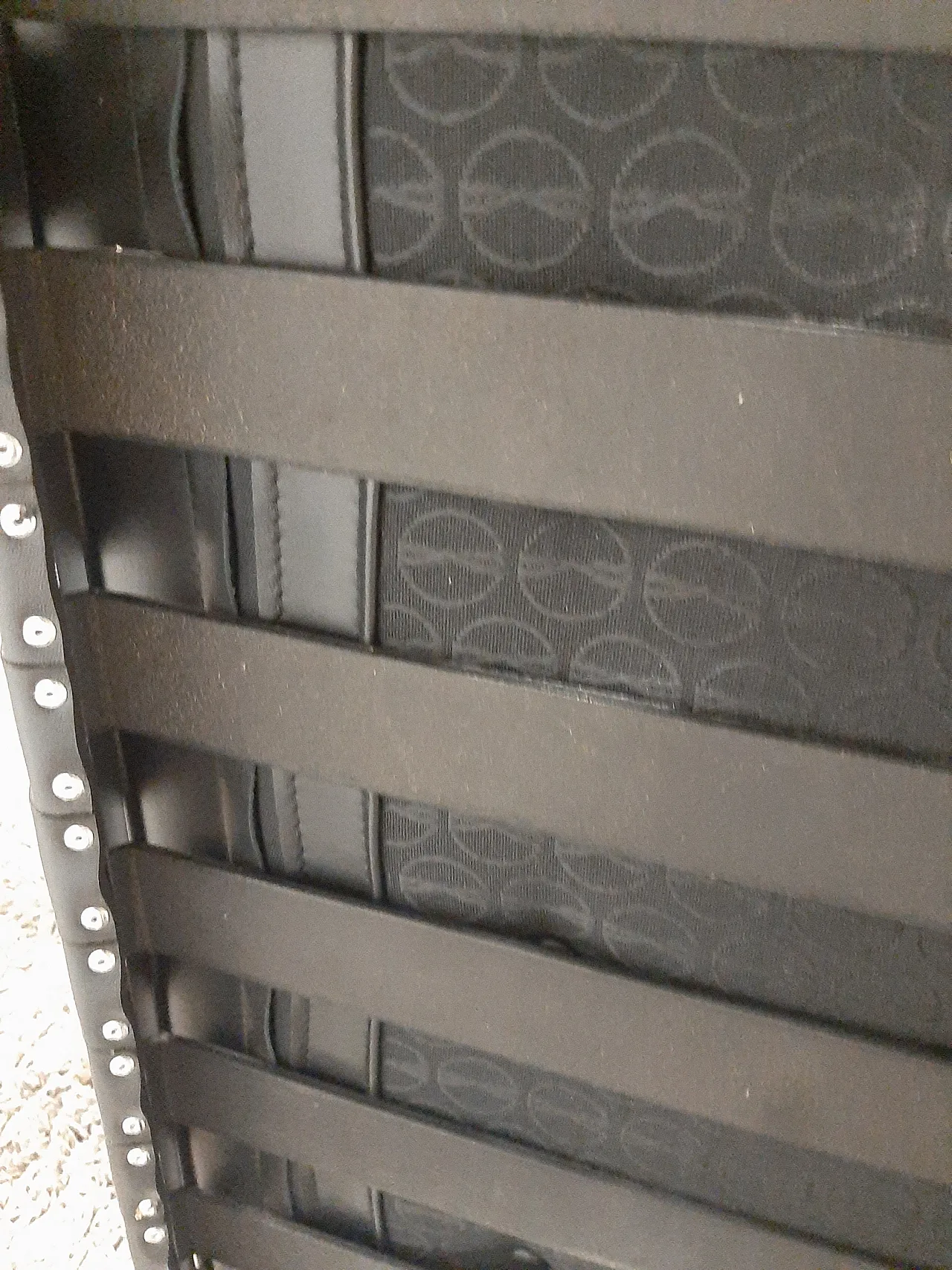 Barcellona Relax armchair by Knoll in black Venezia leather, 2000s 37