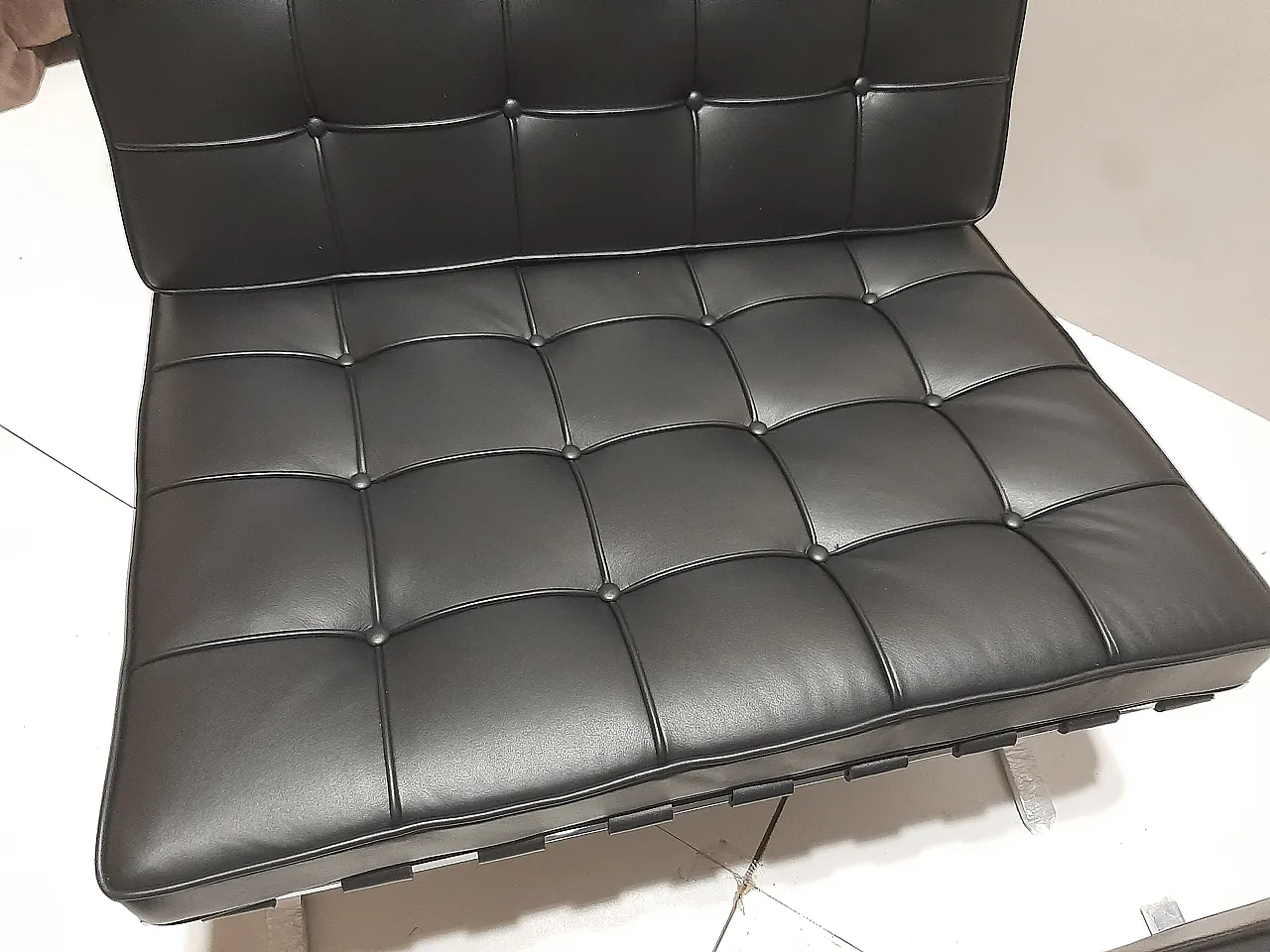 Barcellona Relax armchair by Knoll in black Venezia leather, 2000s 40