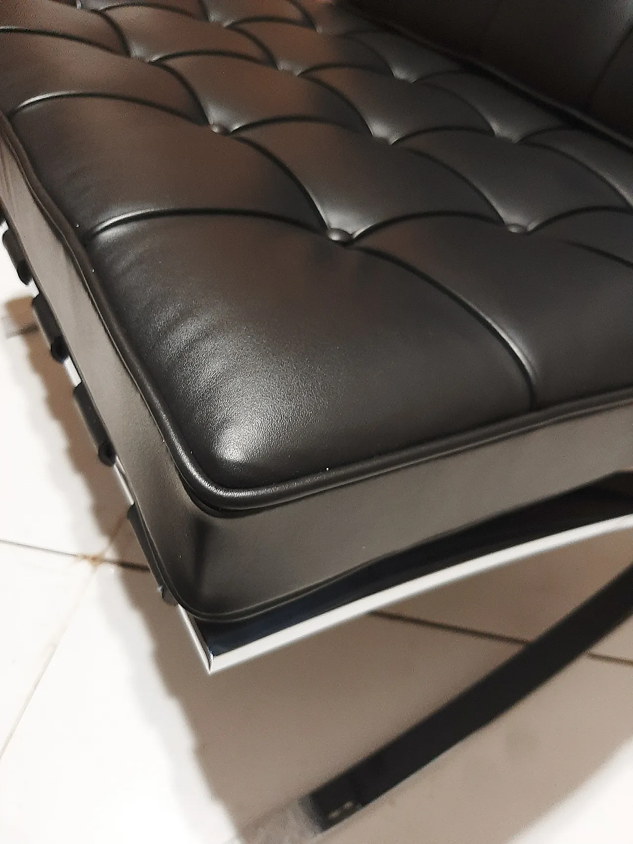 Barcellona Relax armchair by Knoll in black Venezia leather, 2000s 52