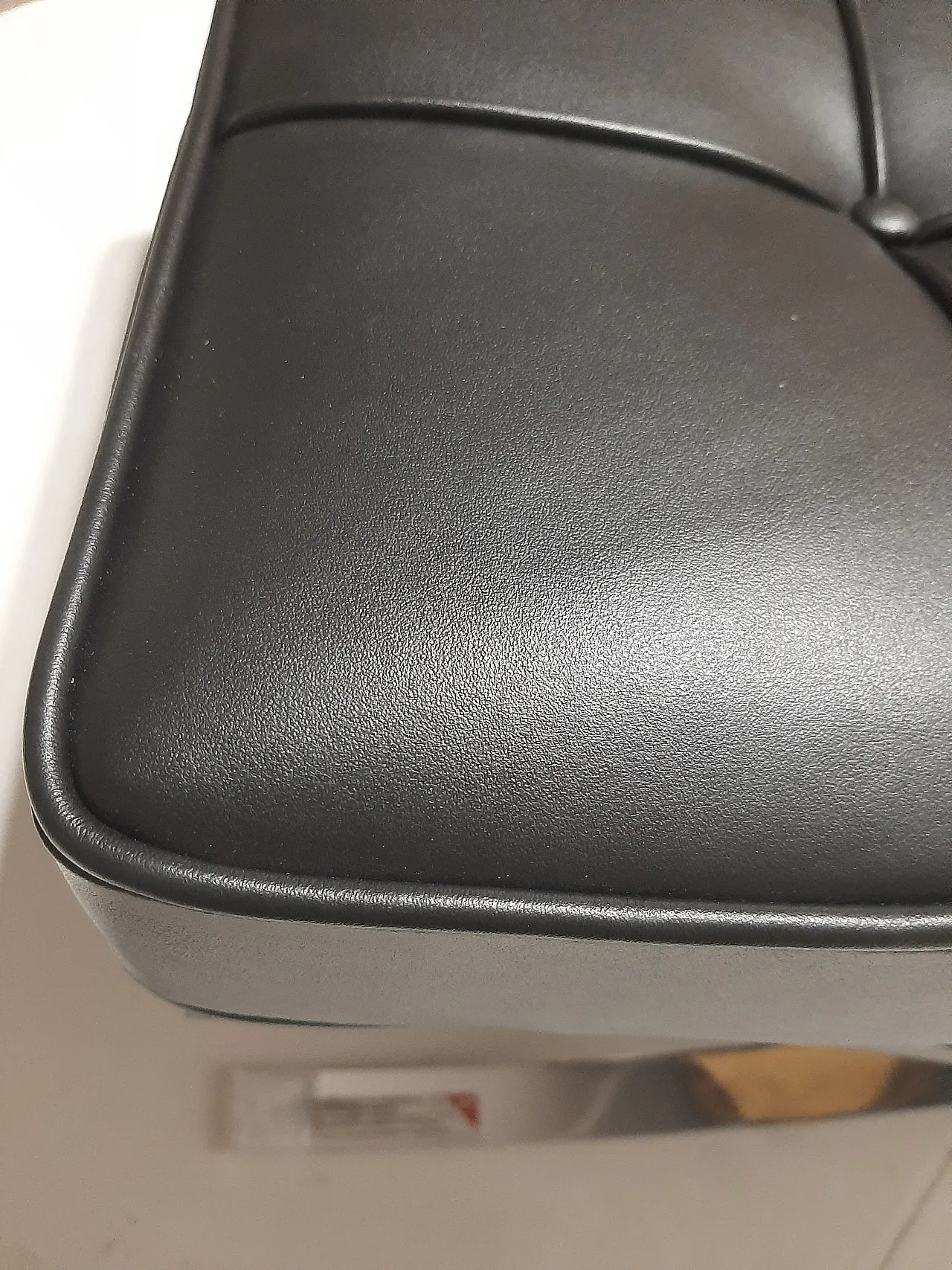 Barcellona Relax armchair by Knoll in black Venezia leather, 2000s 56