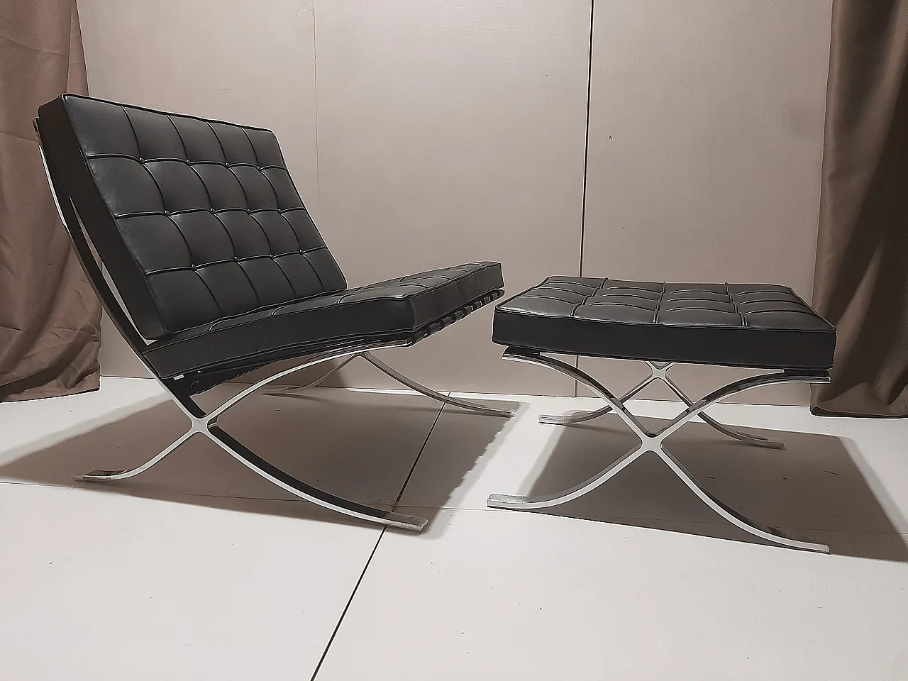 Barcellona Relax armchair by Knoll in black Venezia leather, 2000s 60