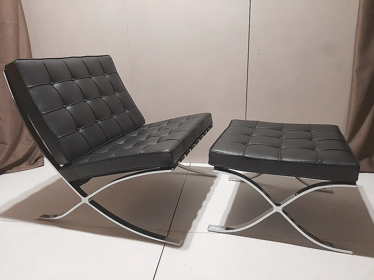 Barcellona Relax armchair by Knoll in black Venezia leather, 2000s 61