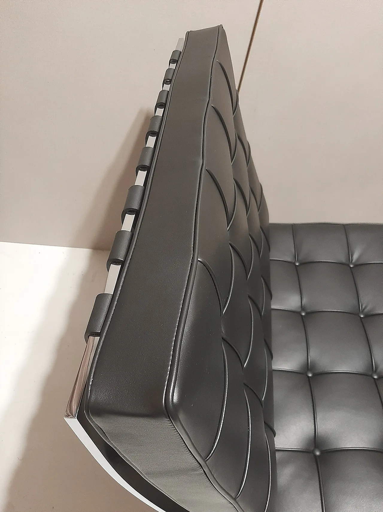 Barcellona Relax armchair by Knoll in black Venezia leather, 2000s 63