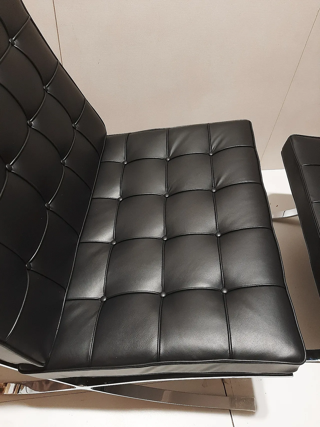 Barcellona Relax armchair by Knoll in black Venezia leather, 2000s 65