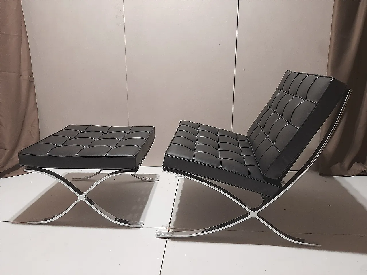 Barcellona Relax armchair by Knoll in black Venezia leather, 2000s 68