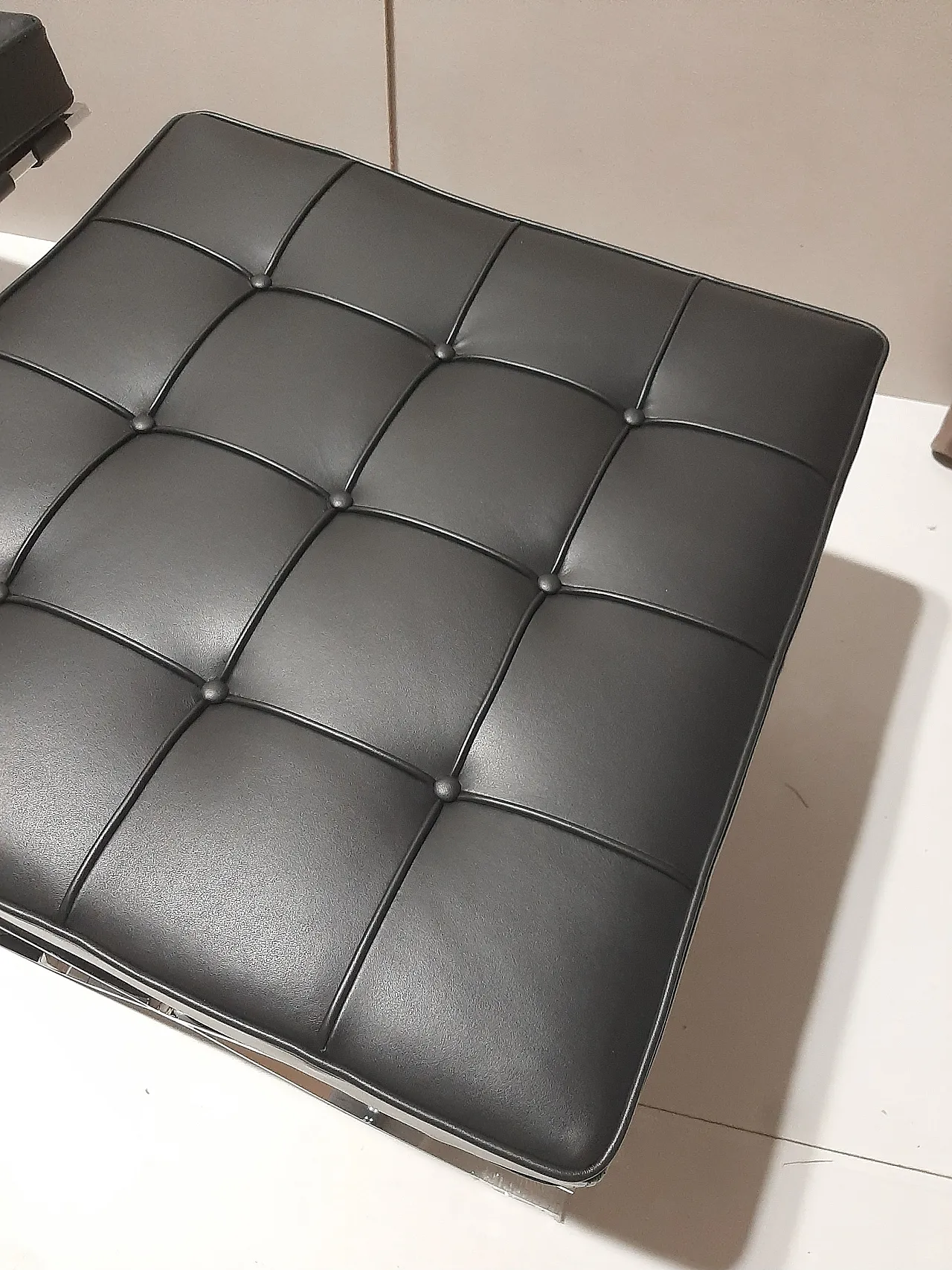 Barcellona Relax armchair by Knoll in black Venezia leather, 2000s 70