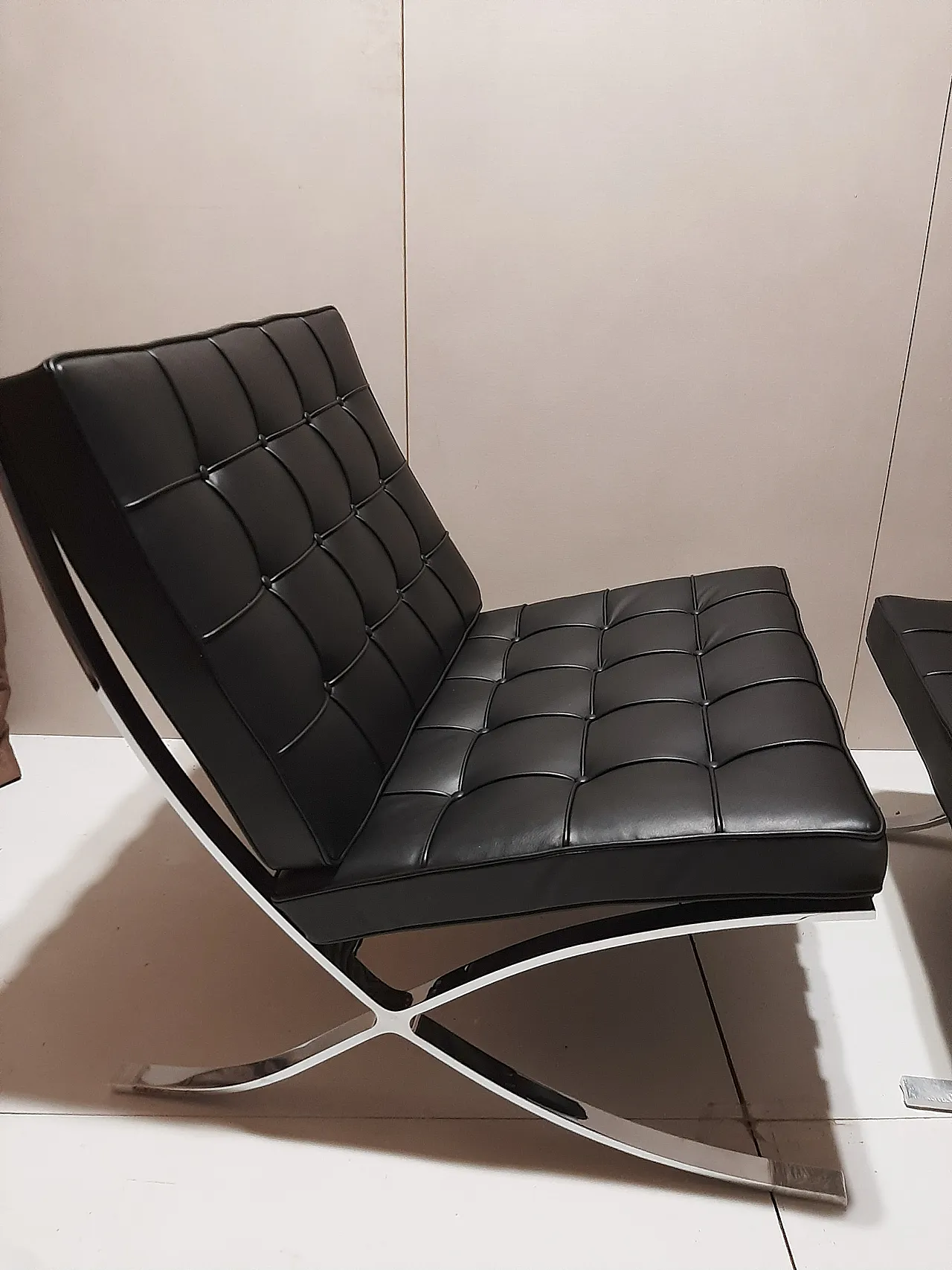 Barcellona Relax armchair by Knoll in black Venezia leather, 2000s 71