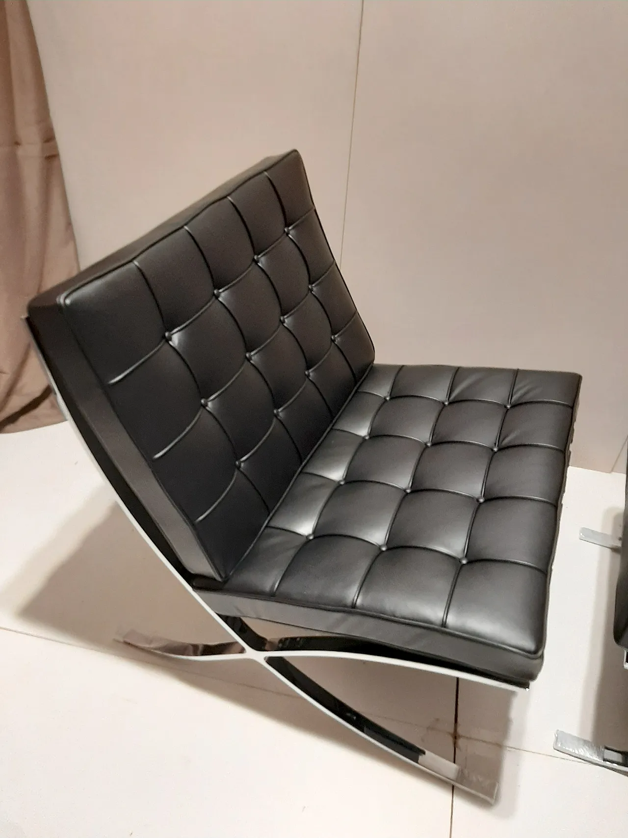 Barcellona Relax armchair by Knoll in black Venezia leather, 2000s 80
