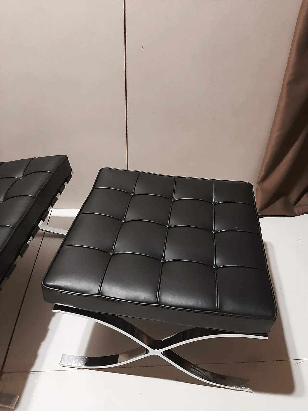 Barcellona Relax armchair by Knoll in black Venezia leather, 2000s 81