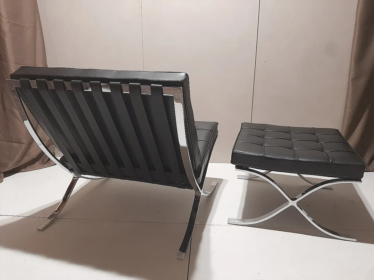 Barcellona Relax armchair by Knoll in black Venezia leather, 2000s 87