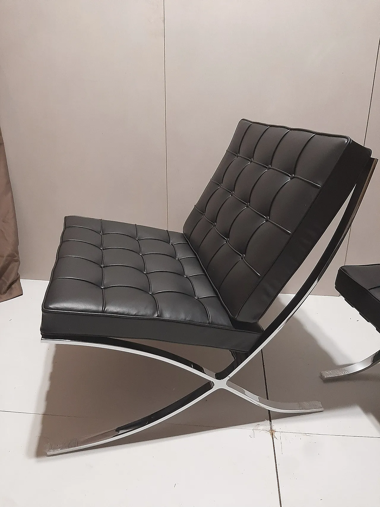Barcellona Relax armchair by Knoll in black Venezia leather, 2000s 96