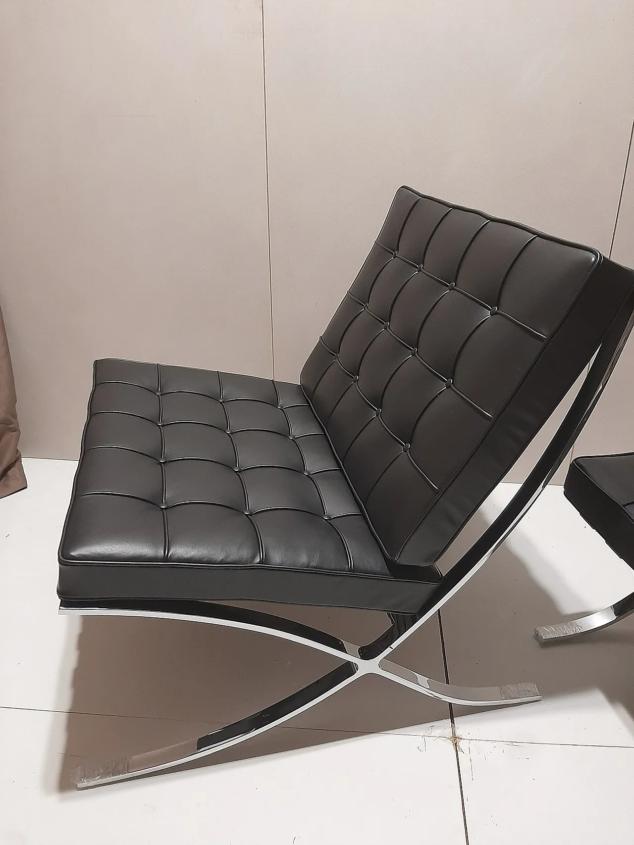 Barcellona Relax armchair by Knoll in black Venezia leather, 2000s 107