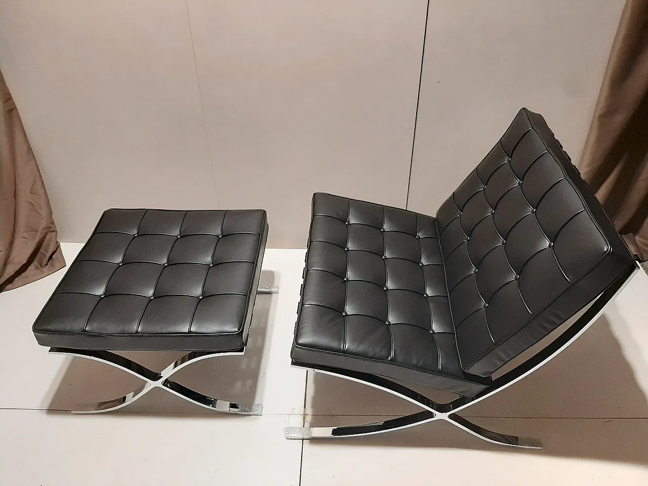 Barcellona Relax armchair by Knoll in black Venezia leather, 2000s 111