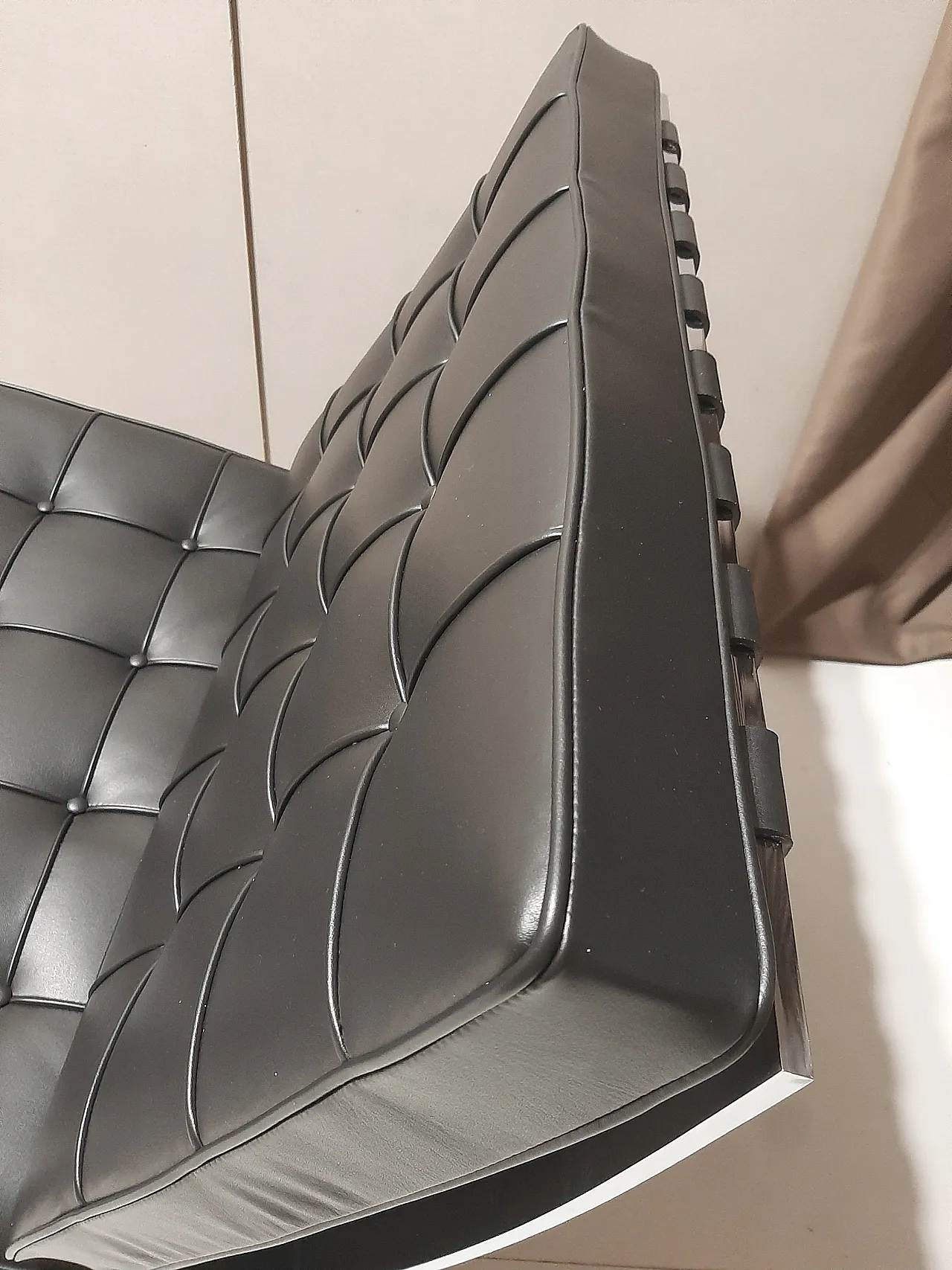 Barcellona Relax armchair by Knoll in black Venezia leather, 2000s 114