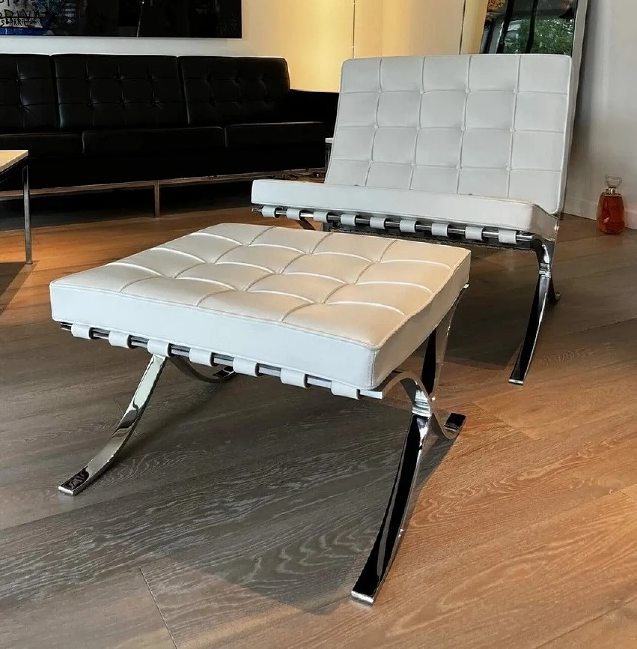 Barcelona Relax armchair  white Venezia leather, 2000s 3